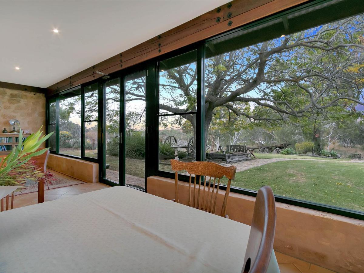 Lake Bywater Cottage Walker Flat Экстерьер фото