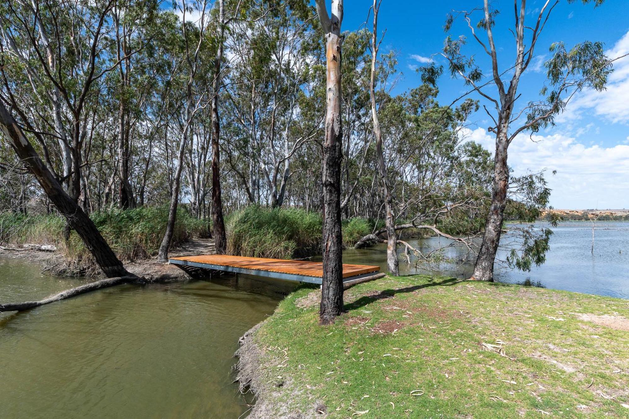 Lake Bywater Cottage Walker Flat Экстерьер фото